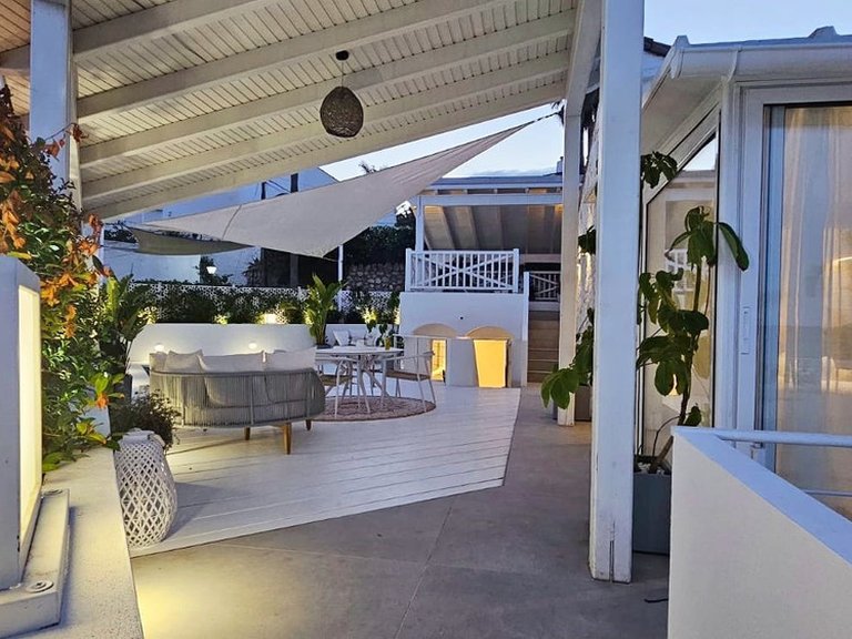 Villa for Sale in Estepona, Malaga 26