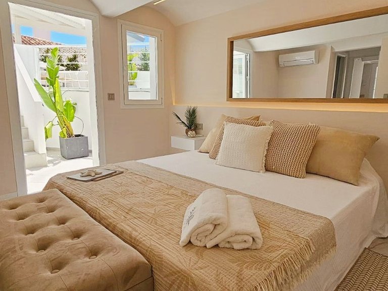 Villa for Sale in Estepona, Malaga 30