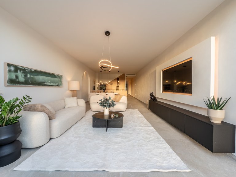Villa for Sale in Nueva Andalucía, Malaga 4