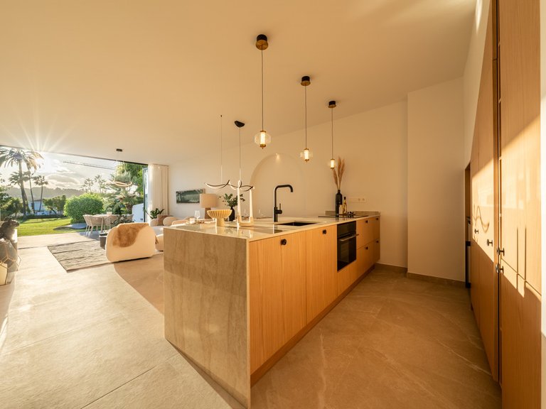 Villa for Sale in Nueva Andalucía, Malaga 6