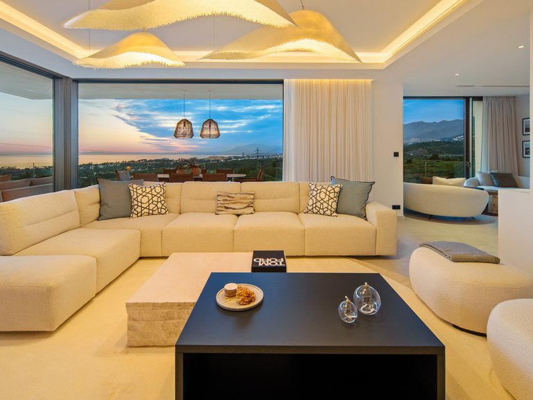 Villa for Sale in El Rosario, Malaga 37