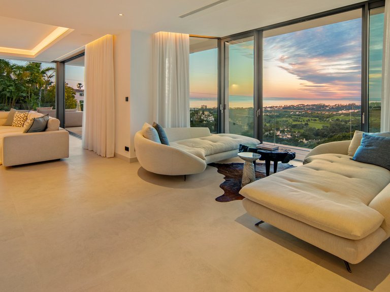 Villa for Sale in El Rosario, Malaga 38