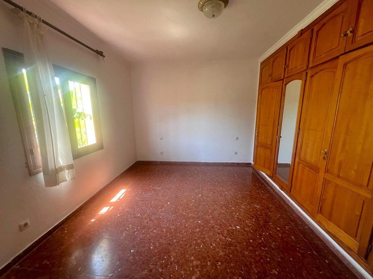 Villa for Sale in Estepona, Malaga 10