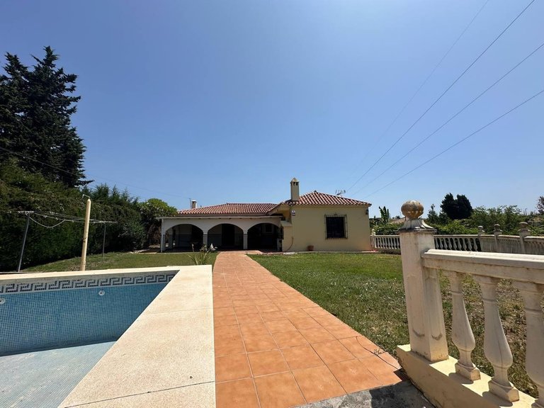 Villa for Sale in Estepona, Malaga 13