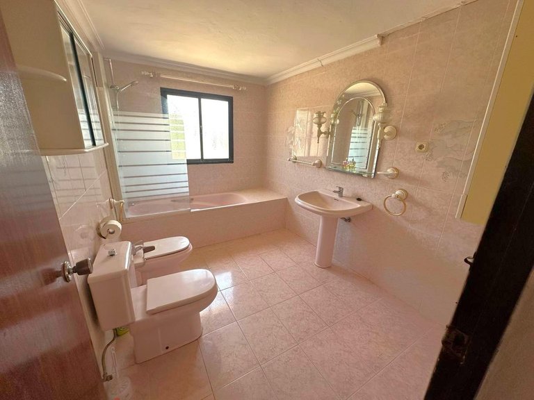 Villa for Sale in Estepona, Malaga 8