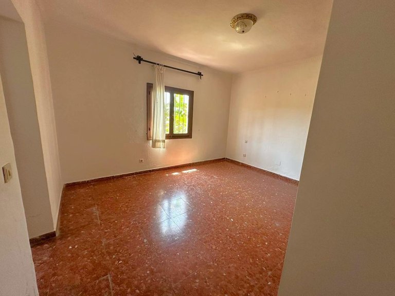 Villa for Sale in Estepona, Malaga 9
