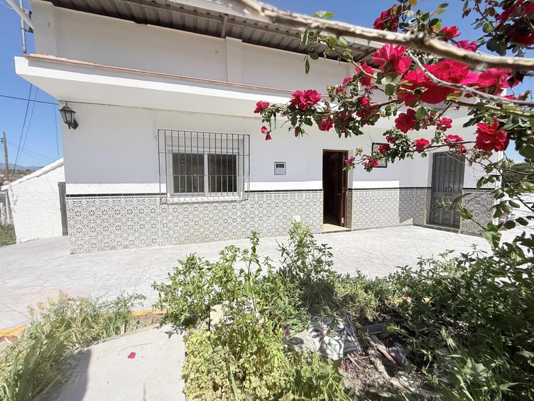 Villa for Sale in Coín, Malaga 1
