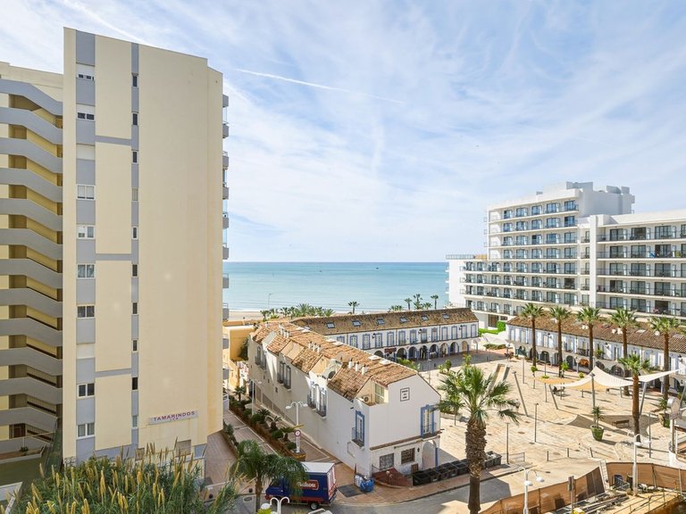 Apartment for Sale in Costa del Sol, Benalmadena Costa, Malaga 25