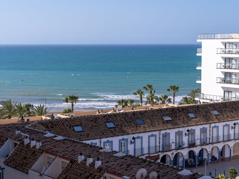 Apartment for Sale in Costa del Sol, Benalmadena Costa, Malaga 4