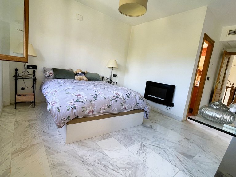 Villa for Sale in Calahonda, Malaga 39