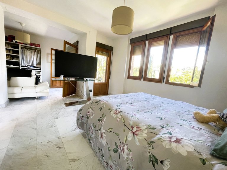 Villa for Sale in Calahonda, Malaga 40
