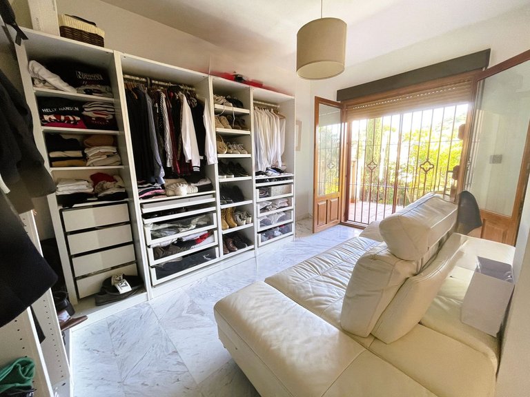 Villa for Sale in Calahonda, Malaga 41