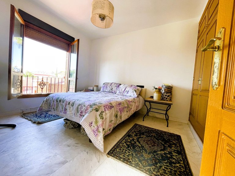 Villa for Sale in Calahonda, Malaga 42