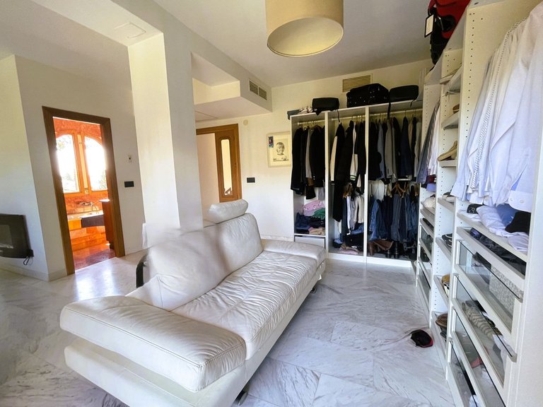 Villa for Sale in Calahonda, Malaga 6