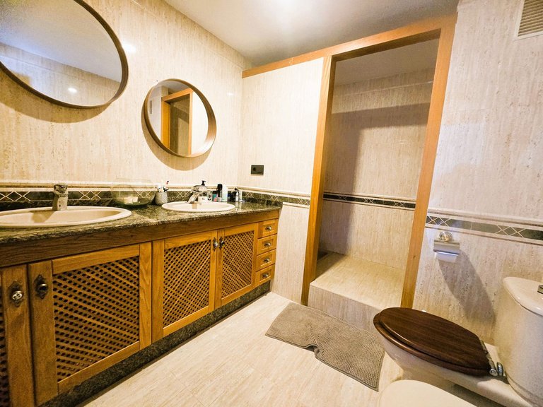 Villa for Sale in Calahonda, Malaga 9