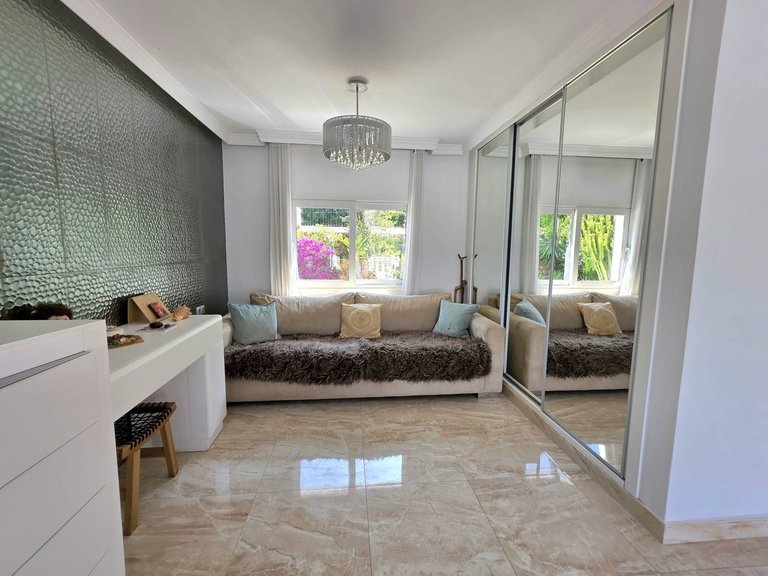 Villa for Sale in Elviria, Malaga 14