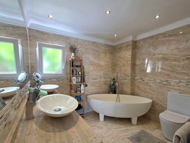 Villa for Sale in Elviria, Malaga 15