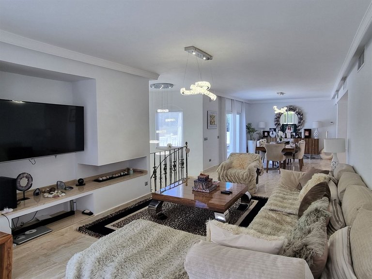 Villa for Sale in Elviria, Malaga 21
