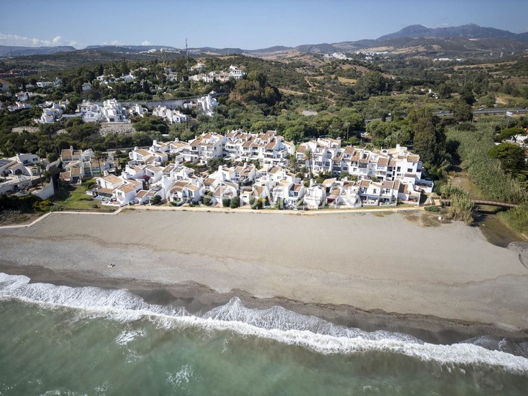 Villa for Sale in Estepona, Malaga 2