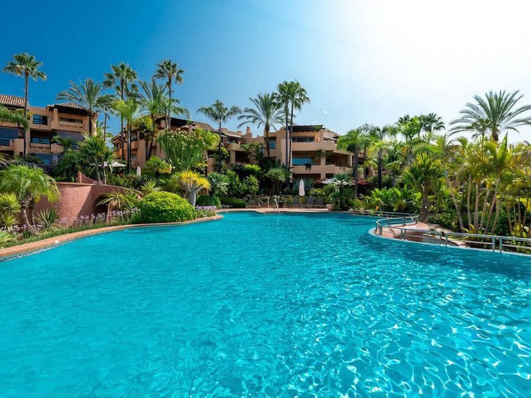 Apartment for Sale in Sierra Blanca, Malaga 1