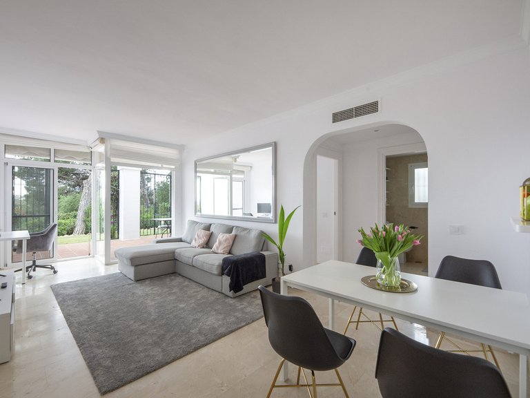 Apartment for Sale in Benahavís, Malaga 1