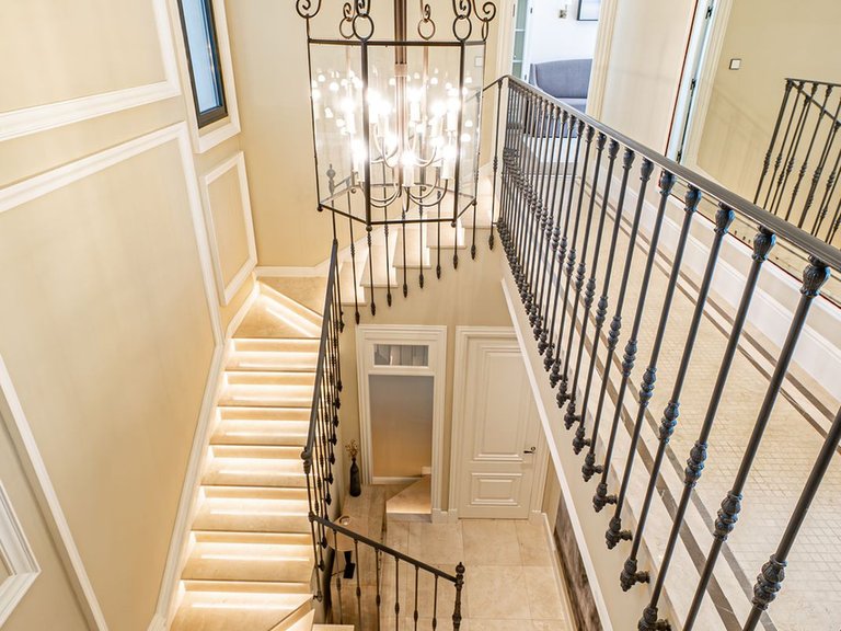 Villa for Sale in Benahavís, Malaga 10