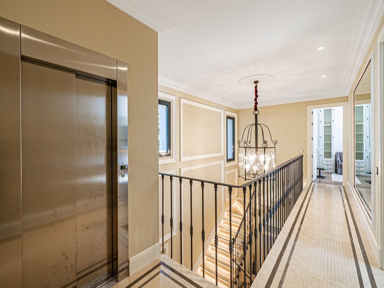 Villa for Sale in Benahavís, Malaga 11