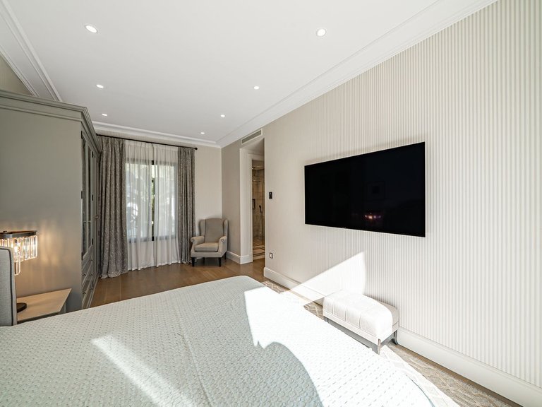 Villa for Sale in Benahavís, Malaga 26