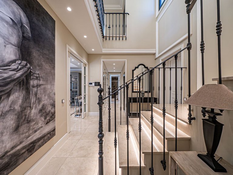 Villa for Sale in Benahavís, Malaga 4