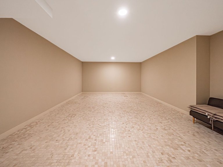 Villa for Sale in Benahavís, Malaga 44