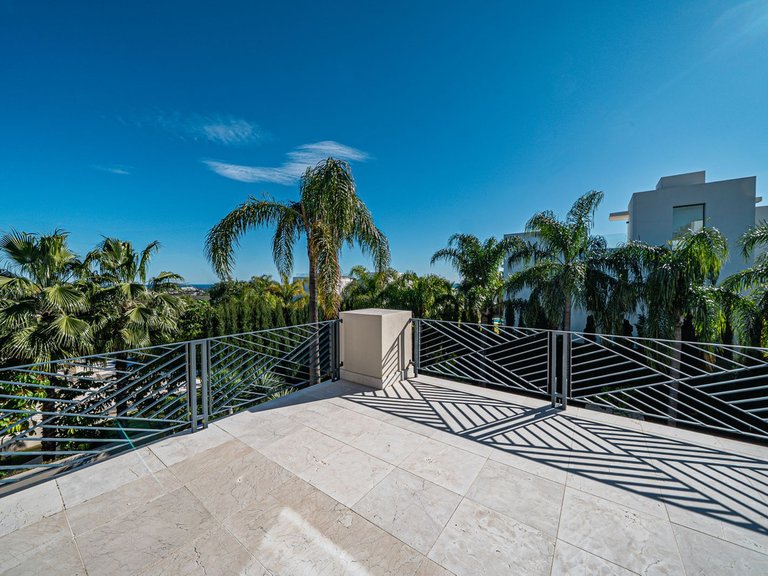 Villa for Sale in Benahavís, Malaga 54