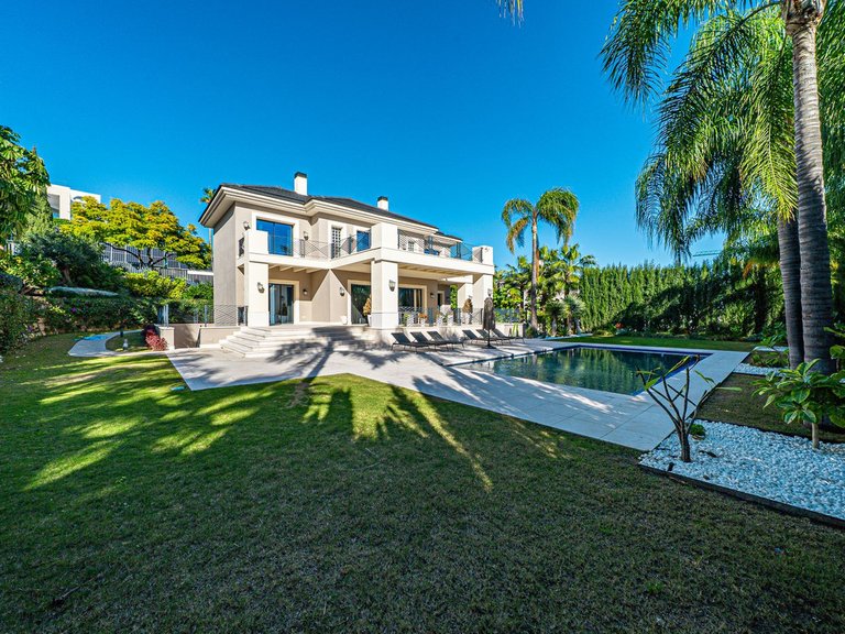 Villa for Sale in Benahavís, Malaga 55