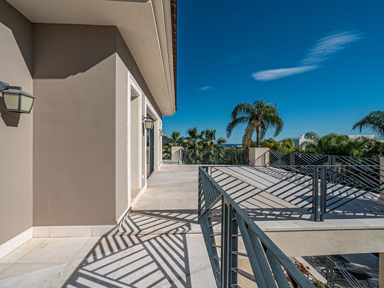 Villa for Sale in Benahavís, Malaga 58