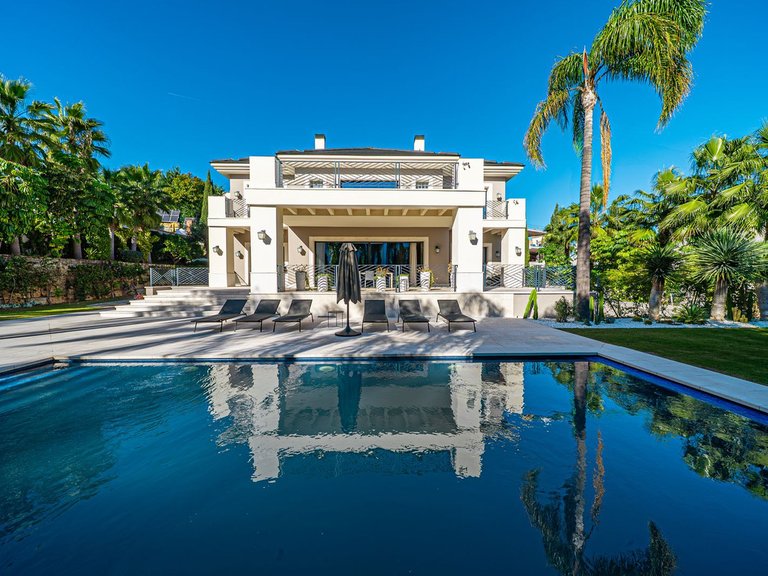 Villa for Sale in Benahavís, Malaga 61