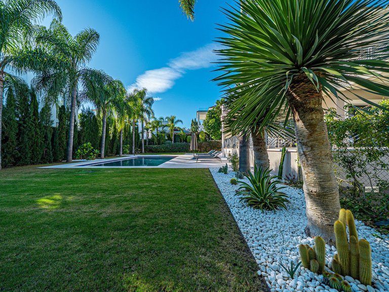 Villa for Sale in Benahavís, Malaga 67