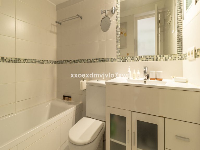 Villa for Sale in Málaga, Malaga 9
