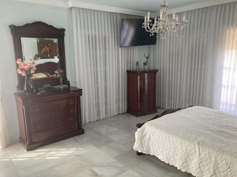Villa for Sale in Selwo, Malaga 20