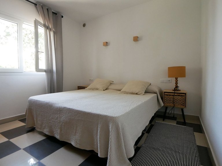 Villa for Sale in Cabopino, Malaga 24