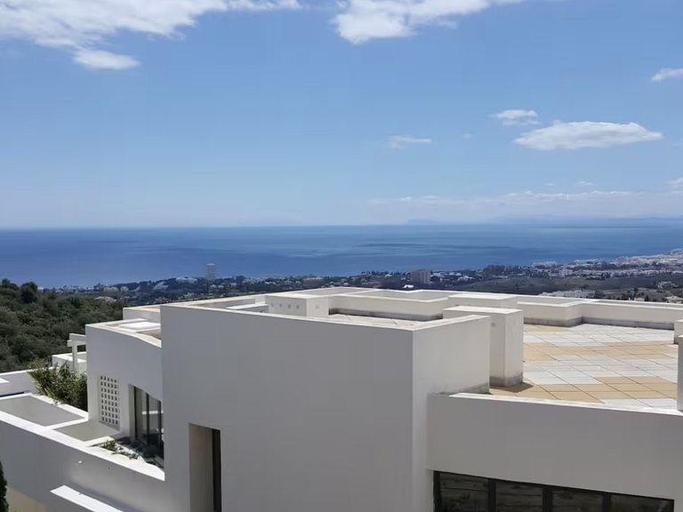 Apartment for Sale in Altos De Los Monteros, Malaga 14