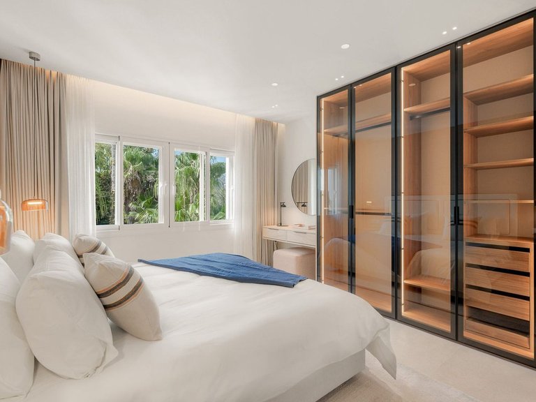 Penthouse for Sale in Estepona, Malaga 12