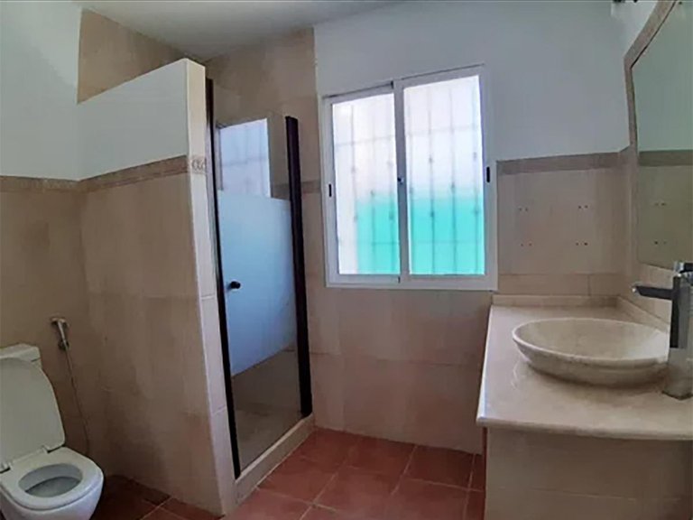 Villa for Sale in Nueva Andalucía, Malaga 12