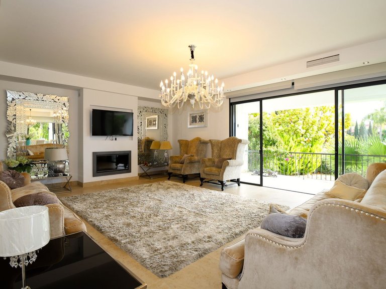 Villa for Sale in Nueva Andalucía, Malaga 14