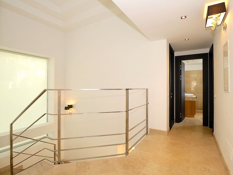 Villa for Sale in Nueva Andalucía, Malaga 23