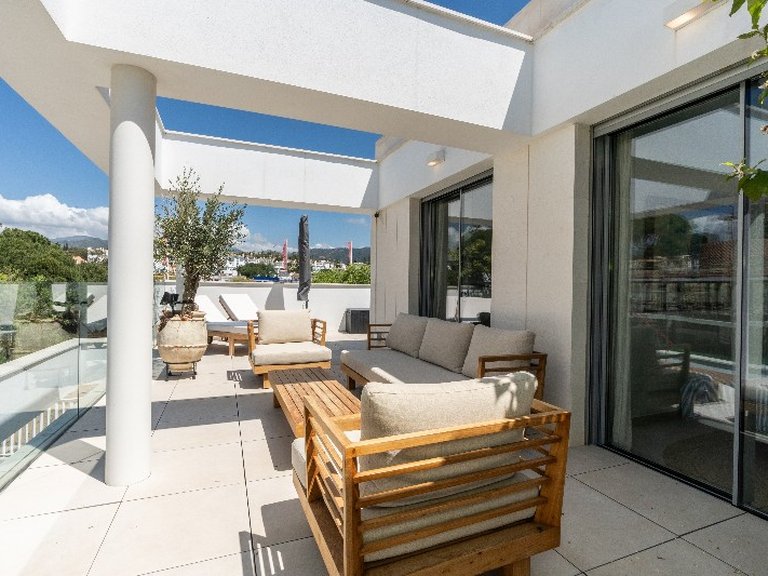 Apartment for Sale in Elviria, Malaga 3