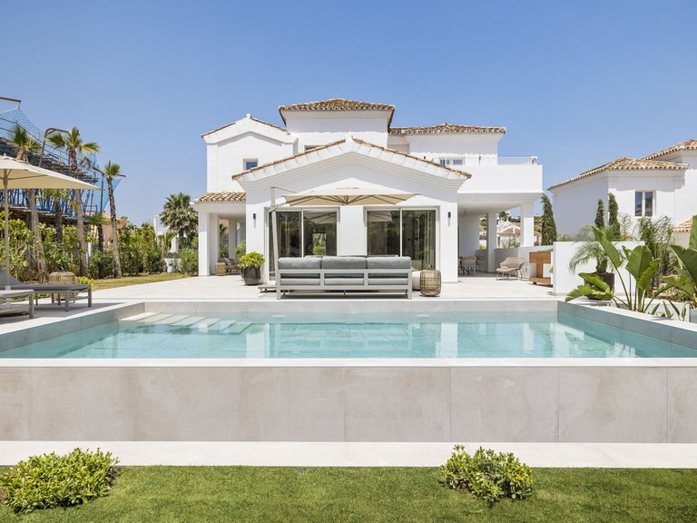 Villa for Sale in Costa del Sol Casares Playa, Malaga 8