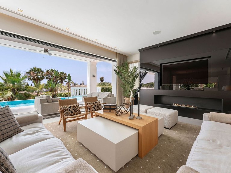Villa for Sale in Nagüeles, Malaga 11