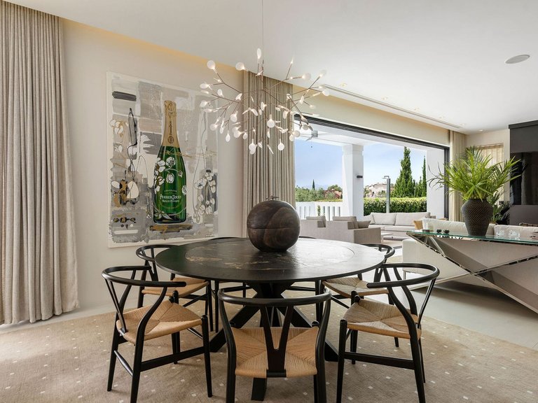 Villa for Sale in Nagüeles, Malaga 12