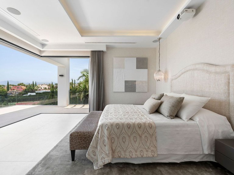 Villa for Sale in Nagüeles, Malaga 21