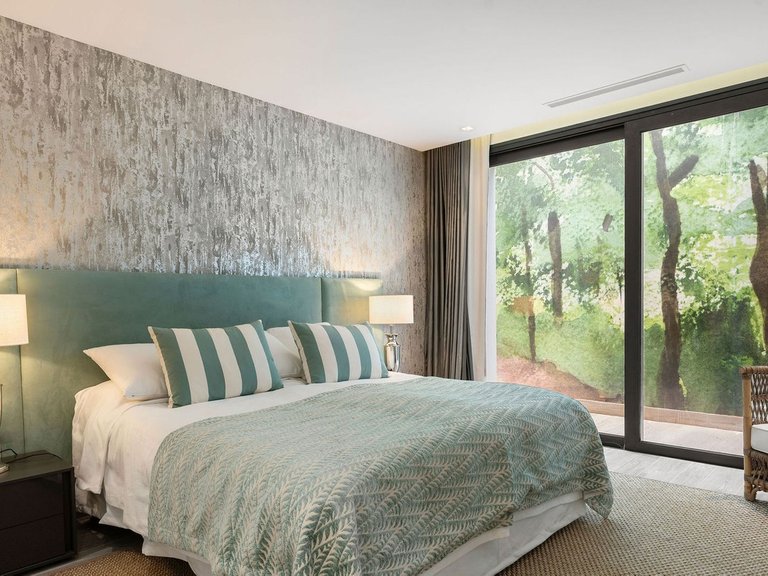 Villa for Sale in Nagüeles, Malaga 34