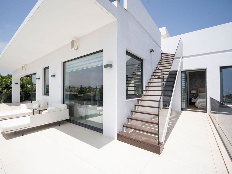 Villa for Sale in Nagüeles, Malaga 44